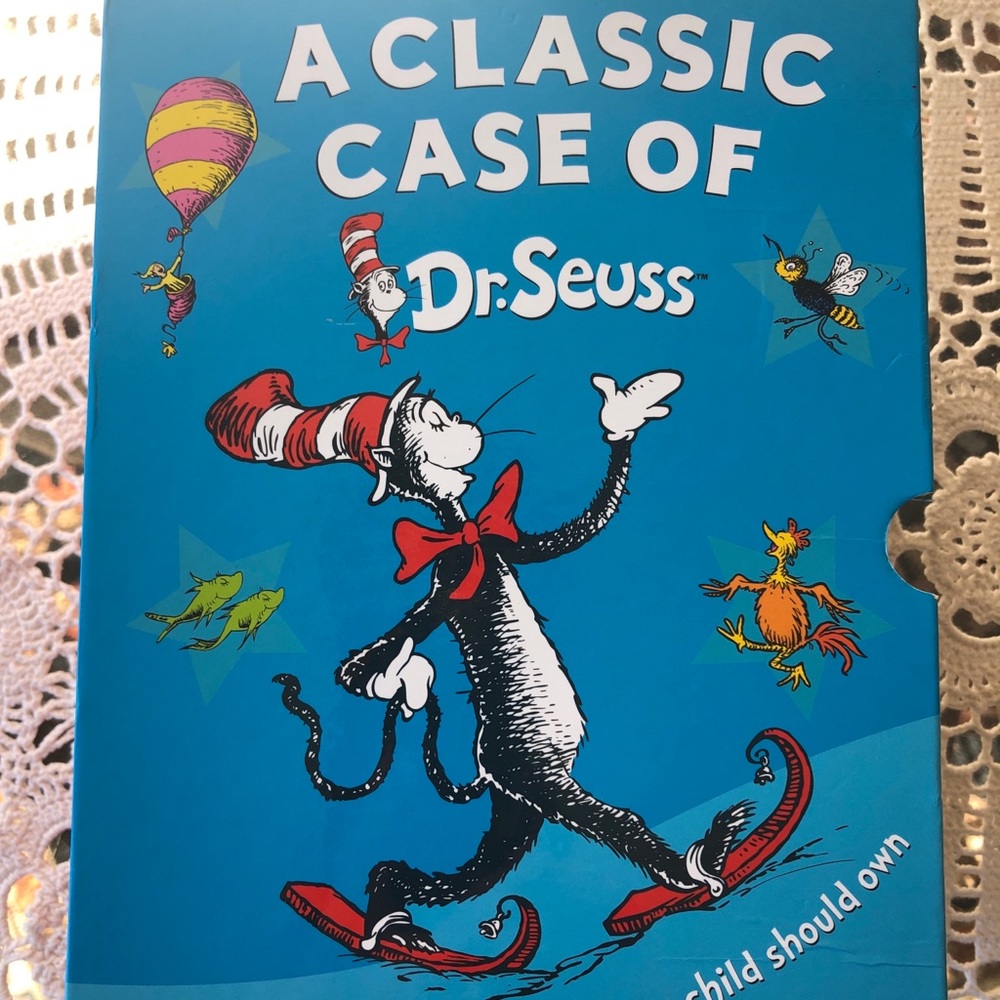 A Classic Case Boxed Set Of 20 Dr Seuss Paper Back Books Preowned